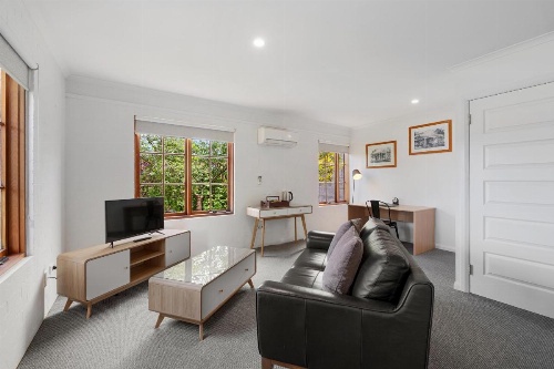 Hideaway on George image 16