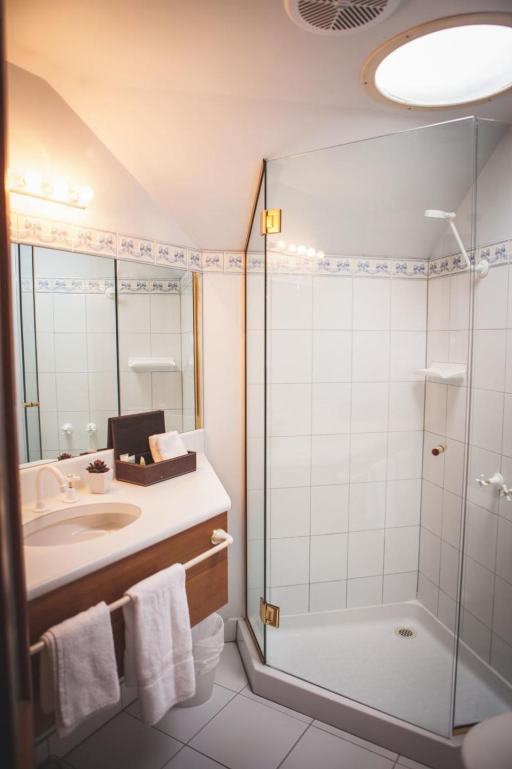 Hideaway on George Main image