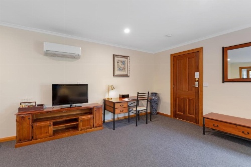 Hideaway on George image 32