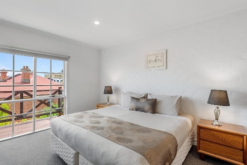 Hideaway on George image 42